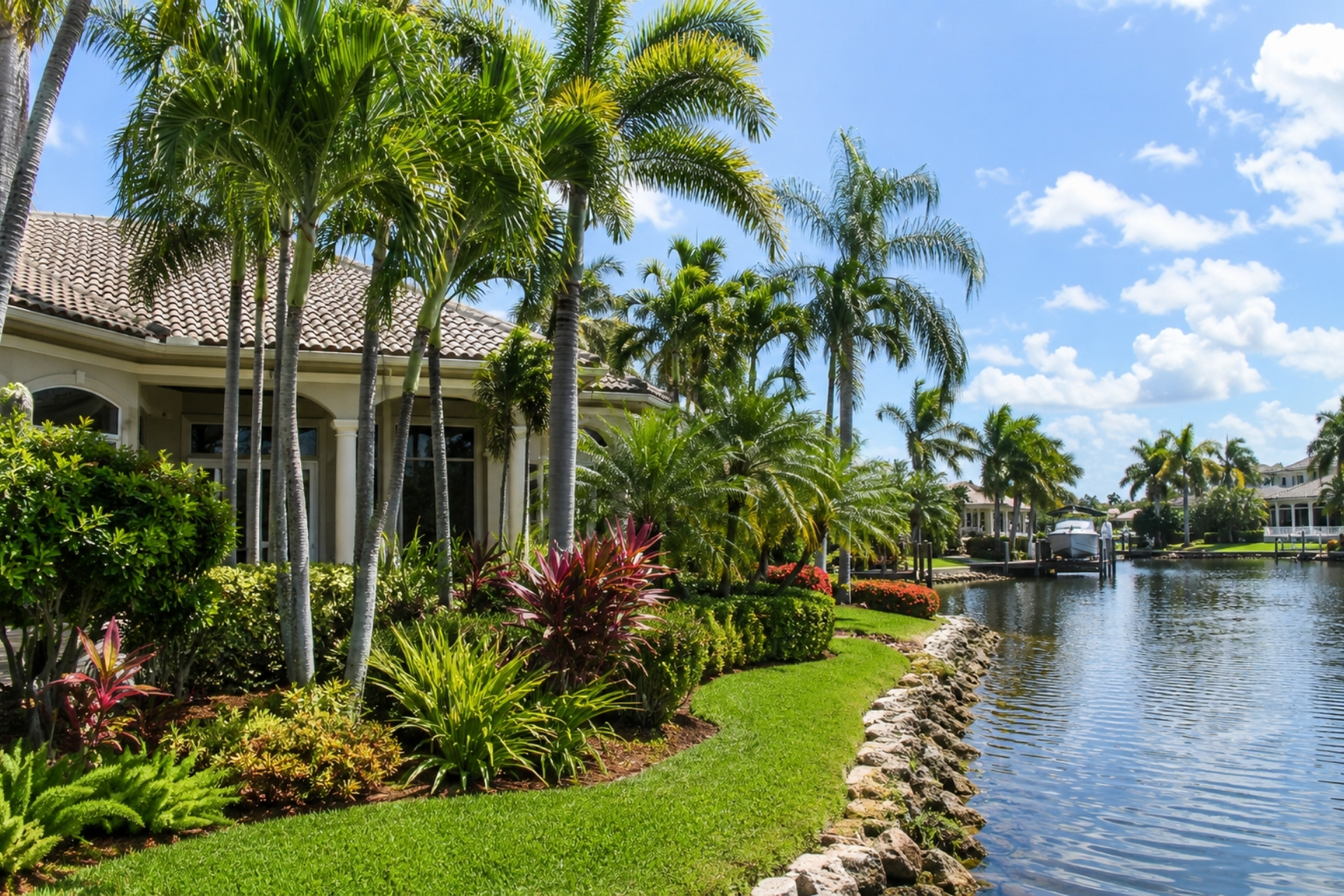 Read more about the article Why Naples Homes Near Water and Dense Landscaping Can Have More Pest Problems